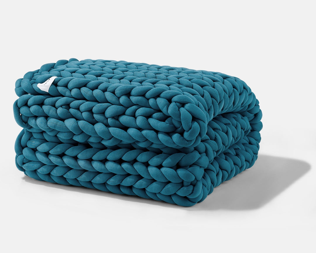 Gravity Chunky Knit Blanket - Bed of Nails